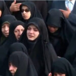 伊朗女人在哭泣要求美国斩首伊朗独裁者