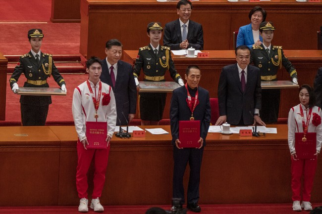 习近平为何坚持要求清零，却避谈上海“封城”？