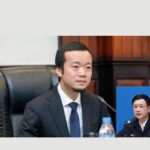 习近平不能离京彭丽媛不能出国，胡春华代表的中央决策小组和新四人帮正在殊死决斗; 蔡奇争夺王小洪案主导权
