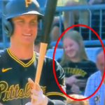 球迷坐场边“狂揉女伴双乳” 全程被电视转播