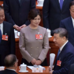 习近平失去军权并下台的标志：其情人铁凝被免职后作品被下架