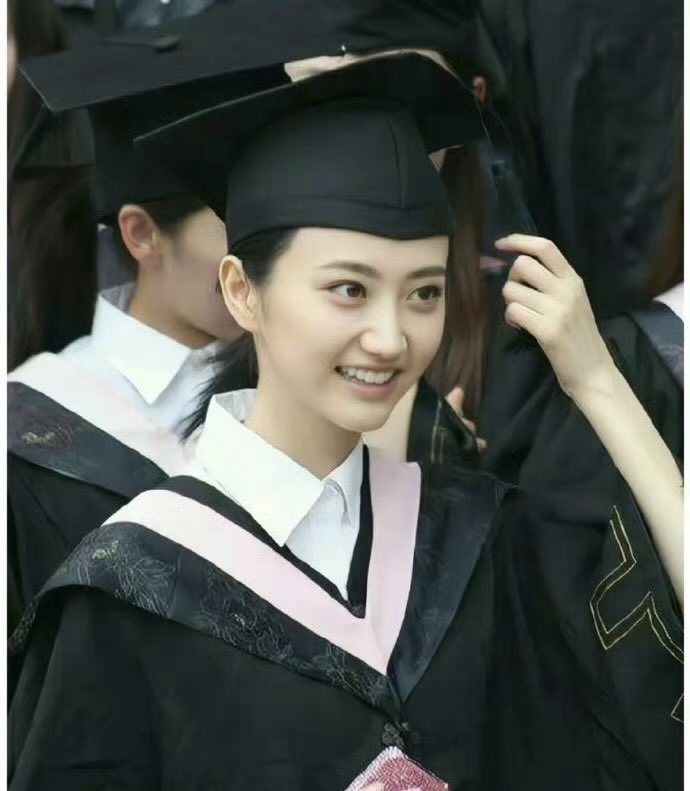 景甜爆黑料:男女演员白天拍戏晚上做爱,戏拍完后形同陌路 景甜爆黑料:男女演员白天拍戏晚上做爱,戏拍完后形同陌路