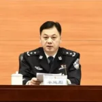 新任公安部副部长秦运彪属于胡温派系，是邓小平孙子邓卓棣的御前侍卫！